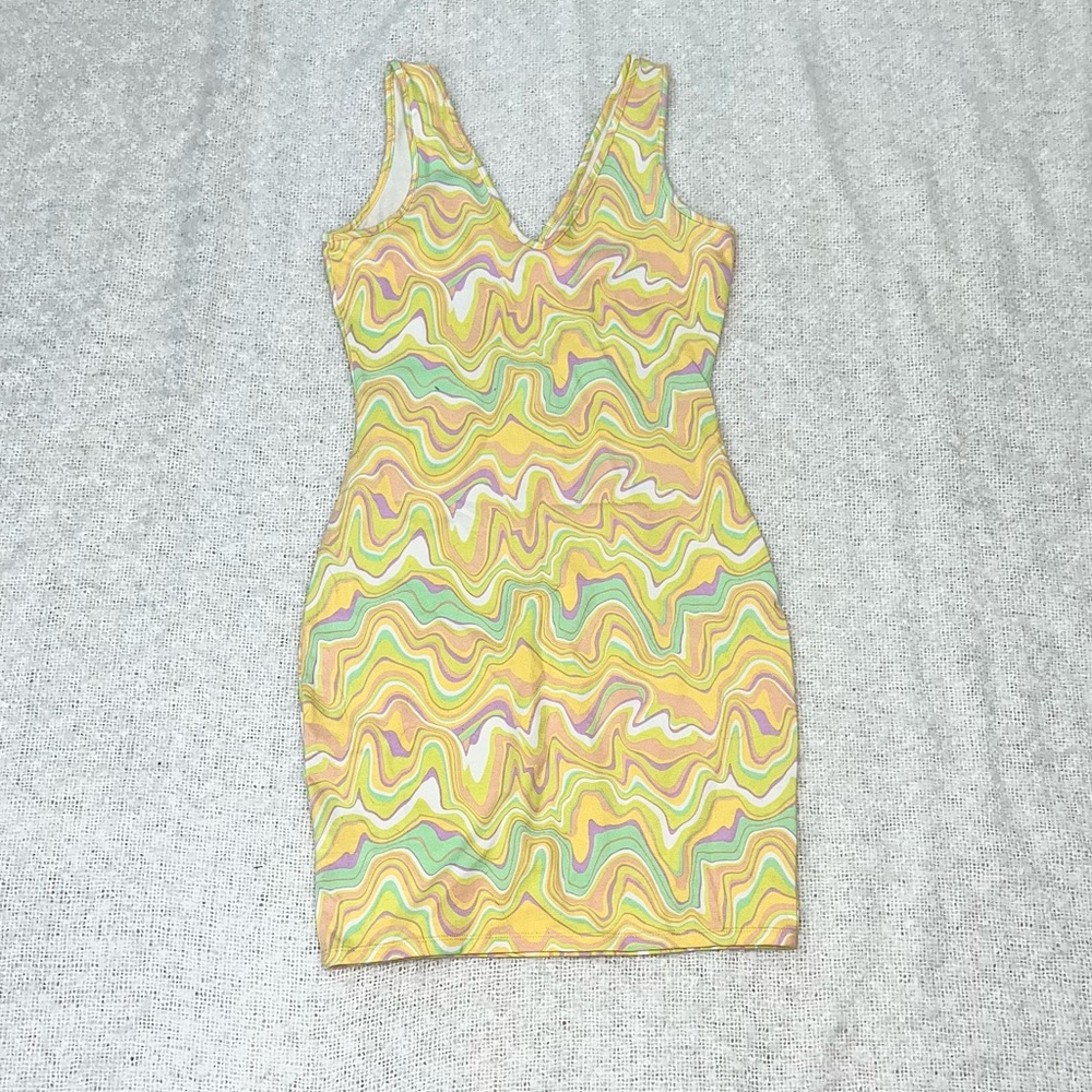 70s inspired abstract V-neck tight mini dress